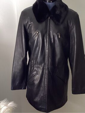 Classiques Entier Black Quilted Lambskin Jacket with Fur Trim